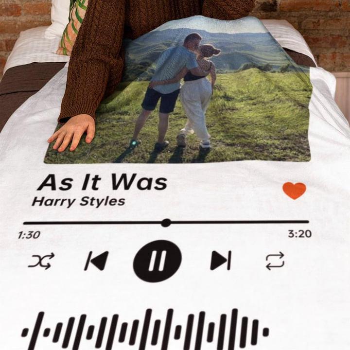 Couple Photo Blanket with Song – Custom Personalized Fleece or Sherpa Blanket with Photo and Song for Anniversary, Wedding, Valentine’s Day, Memorial Gift