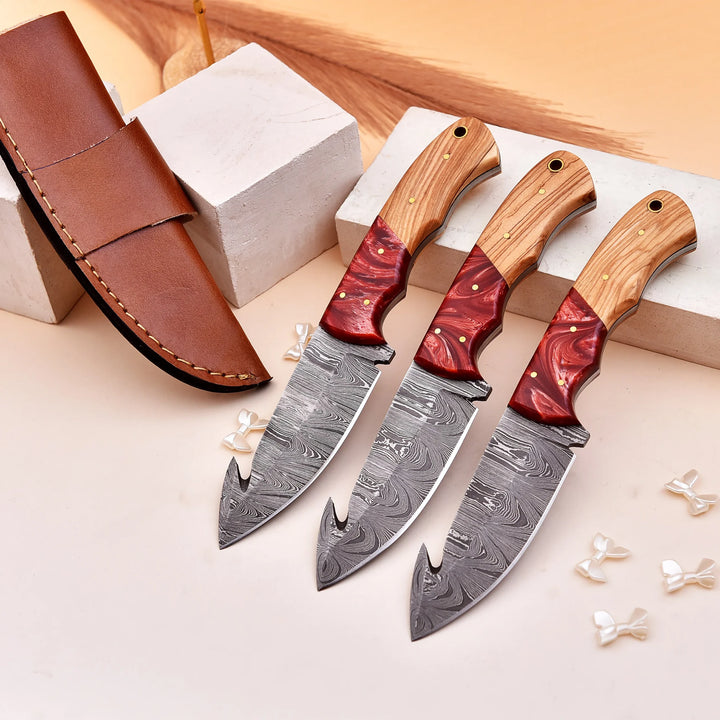 9 inch Handmade Damascus Steel Knife with Leather Sheath and Olive Wood Handle
